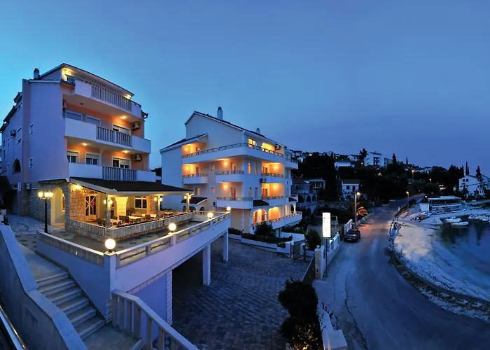 Apartment Beautiful Apartment In Okrug Gornji *